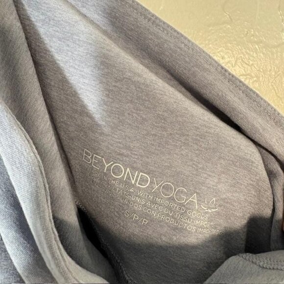 Beyond Yoga Shorts Womens Small Gray High Waist Biker Made USA Athletic Workout - Picture 5 of 8